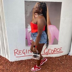 Meet your Posher, Breezy